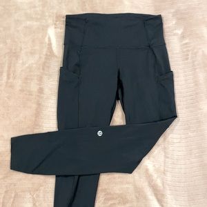 Lululemon Fast and Free High-Rise Tight 25" 
Nulux